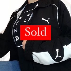 -SOLD-PUMA BLACK AND WHITE WINDBREAKER